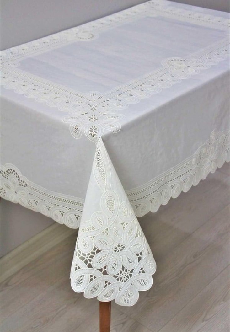 Hazır Dantel Görünümlü Silinebilir PVC Muşamba Masa Örtüsü Zincir