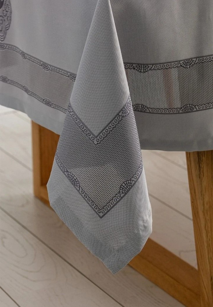 ipeksi Jumbo Dertsiz Masa örtüsü 160x220 cm