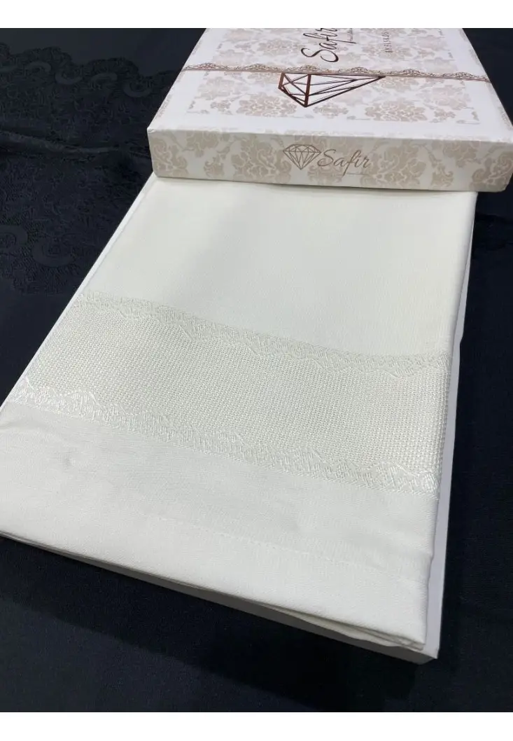 ipeksi Jumbo Dertsiz Masa örtüsü 160x220 cm